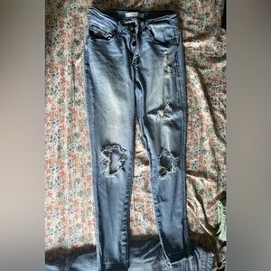 KanCan distressed light-wash skinny jeans, size 3/25